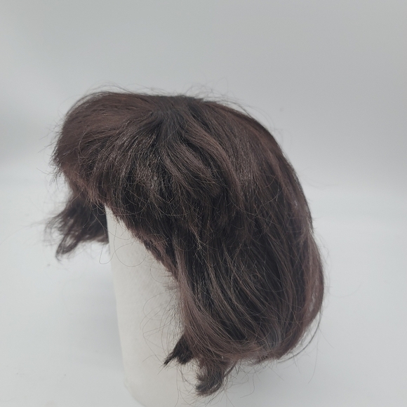Spirit Halloween Adult Short Dark Brown Brunette Wig Party Costume Role Play - Picture 7 of 11
